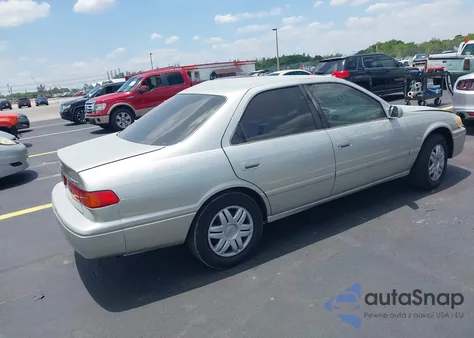 2001 Toyota Camry Le from USA, damaged, VIN 4T1BG22K51U854308